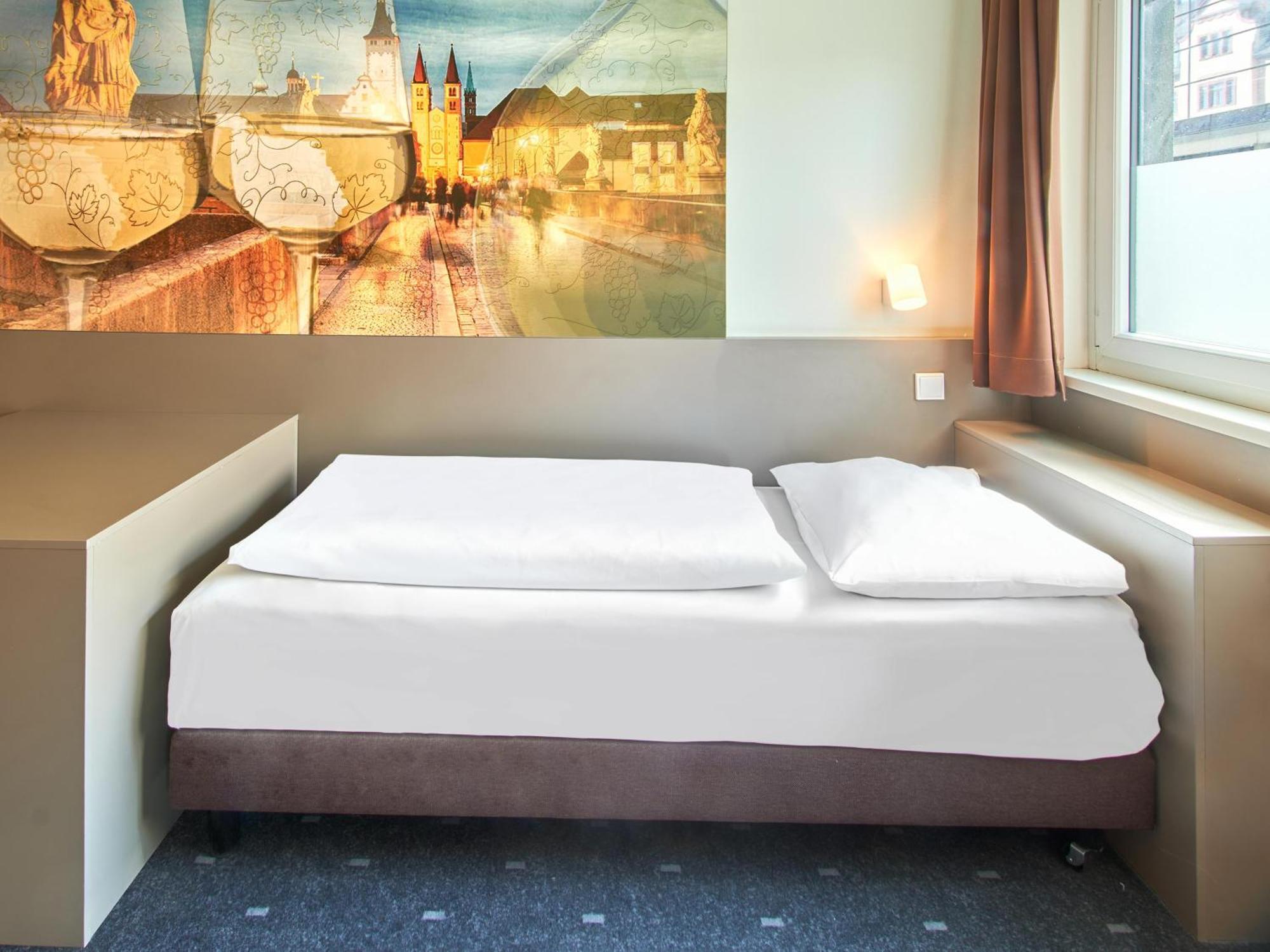 B&B Hotel Wuerzburg-City Exterior photo