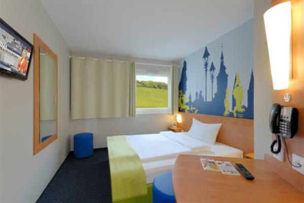 B&B Hotel Wuerzburg-City Exterior photo